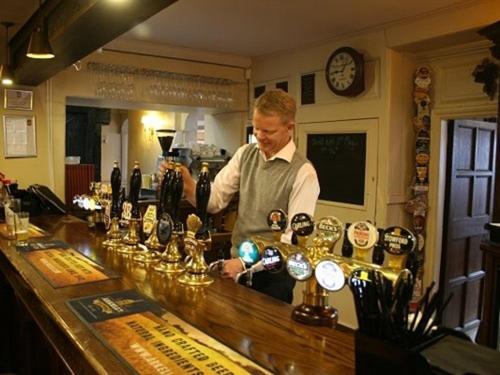 The Angel In Wootton Bassett Hotel Royal Wootton Bassett Buitenkant foto