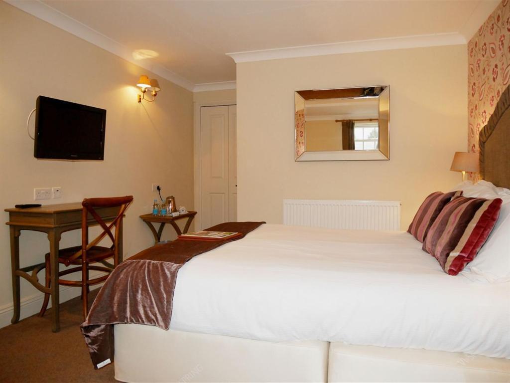 The Angel In Wootton Bassett Hotel Royal Wootton Bassett Buitenkant foto